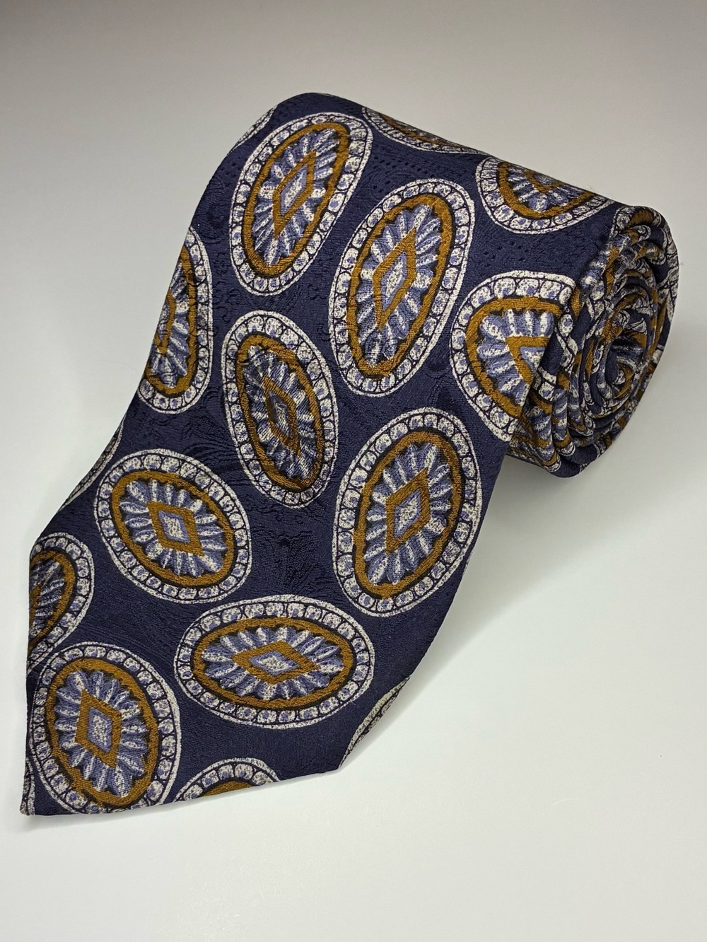 ERMENEGILDO ZEGNA 100% SILK MENS TIE -Dark Tone Paisley-Made in ITALY-  56 Inch